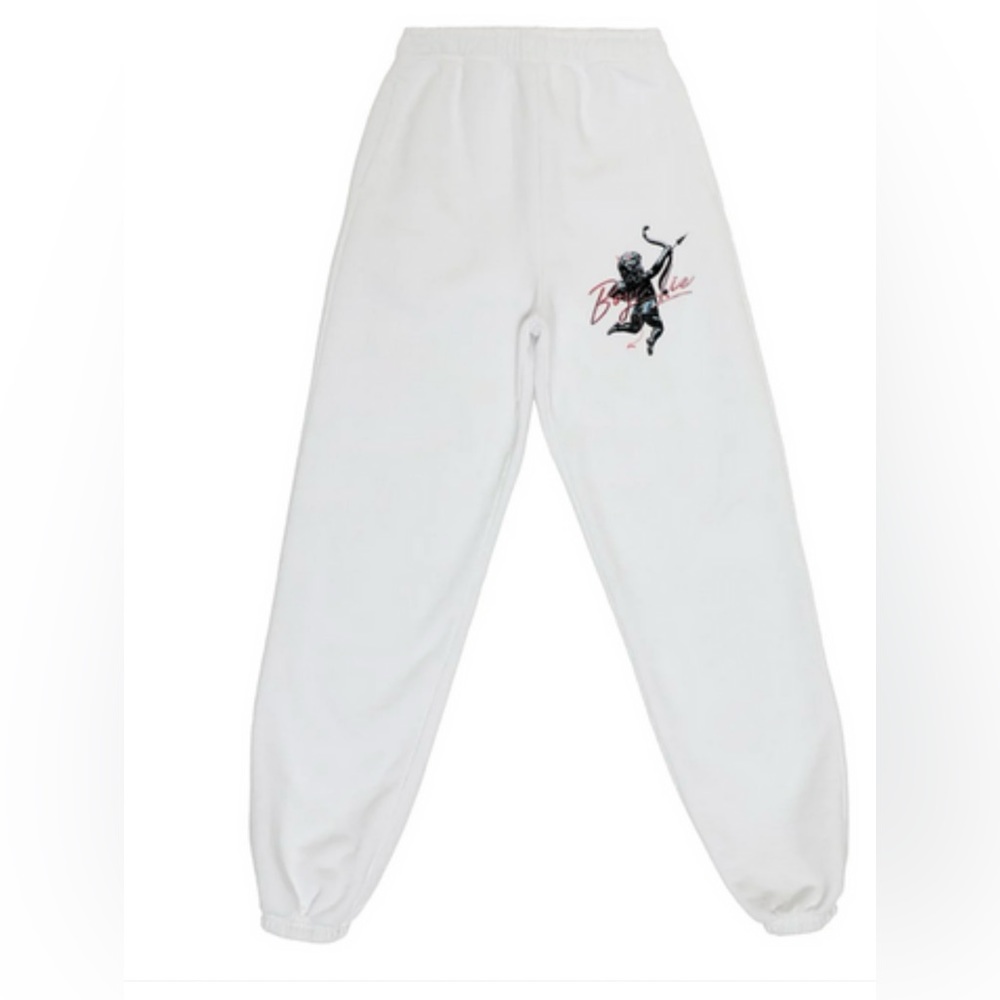 Boys lie white sweatpants